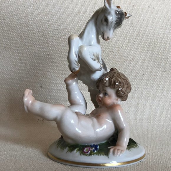 Goat with Baby Boy figurine Augarten Wien Rare - Picture 5 of 6